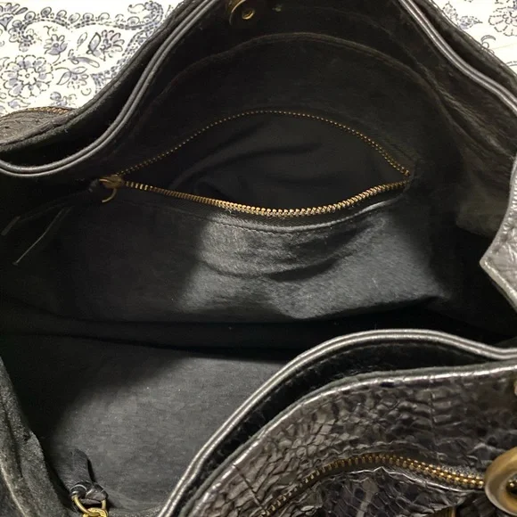 R&Y AUGOUSTI PYTHON LEATHER HANDBAG - Picture 8 of 8